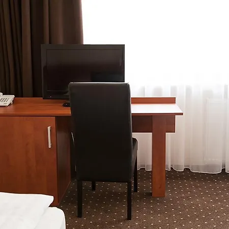 酒店 Papaver Ślesin